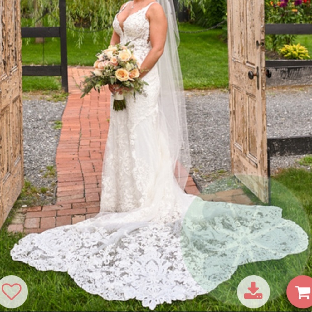 Martina Liana Wedding Gown 1078